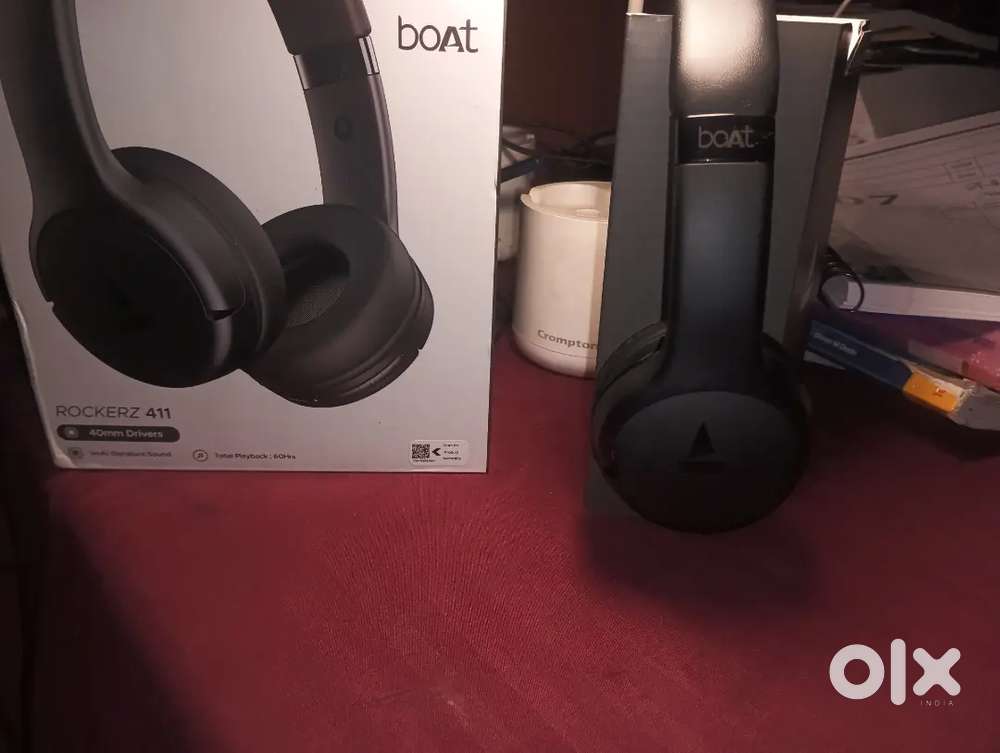 Boat rockerz Bluetooth headphone under warrenty