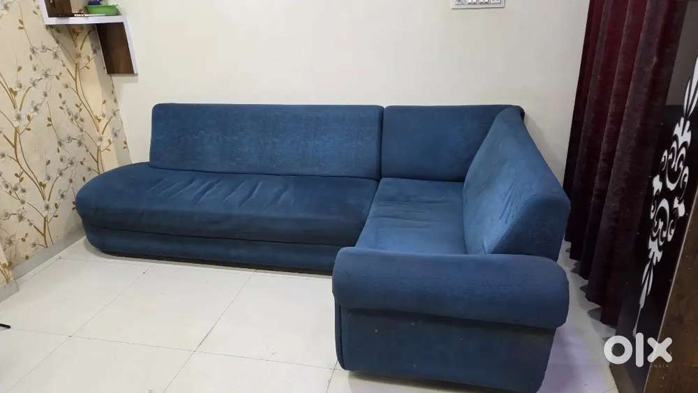 Sofa-couch set well maintained