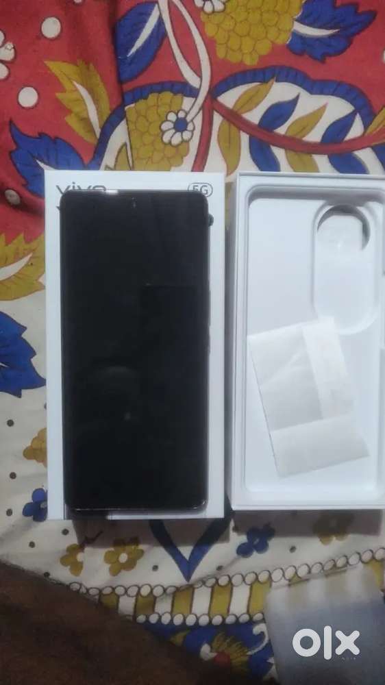 Vivo Y400 Pro 5G / 8 - 128 GB / 1 day old/ with bill