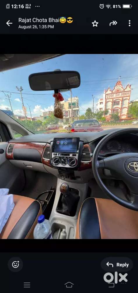 Toyota Innova 2011