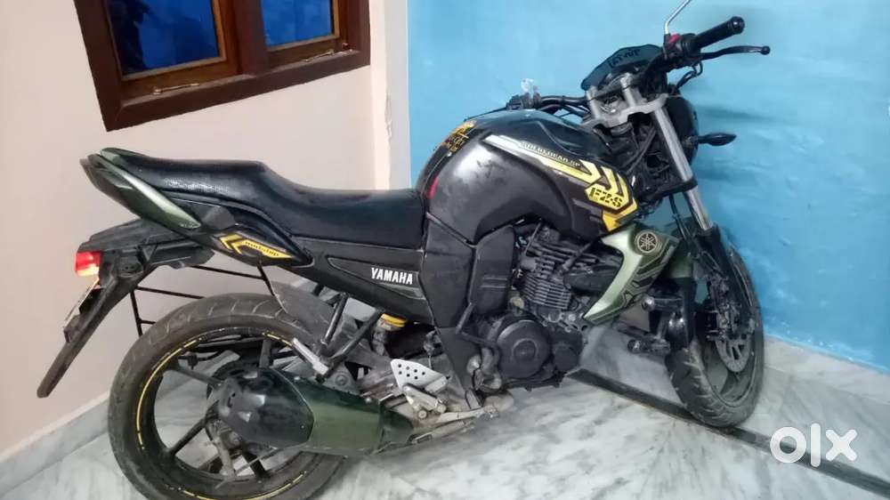 Yamaha FZS