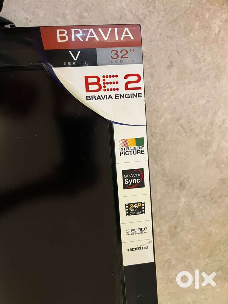 Selling Sony Bravia V series 32 inch LCD TV for 15000