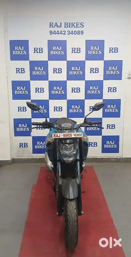 YAMAHA FZ V3