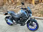 Yamaha FZS v4 dlx model