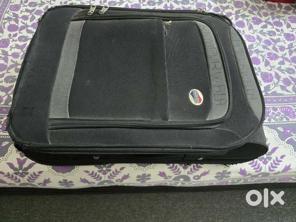 American tourister Travelling bag available
