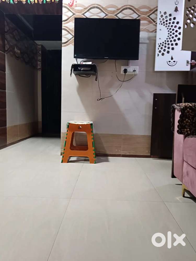 Aap aao or ghar dekh sakte ho pura 3 floor he beth ke baat kar sakte h