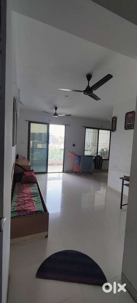 Spacious 2 BHK on rent for Male Bachlor