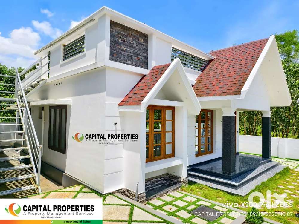 5 Cent ൽ (മുളന്തുരുത്തി - തുരുത്തിക്കര )-(3 BHK )- കിടിലൻ POSH വീട്