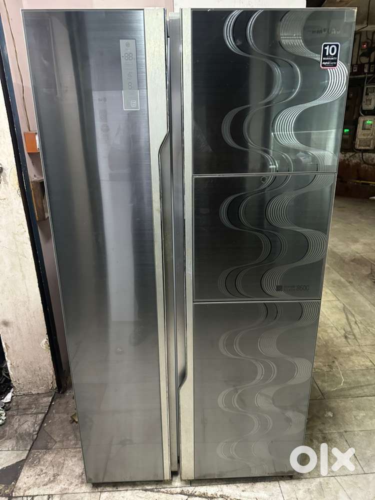 SAMSUNG 840 litre Smart inverter *MINT CONDITION*