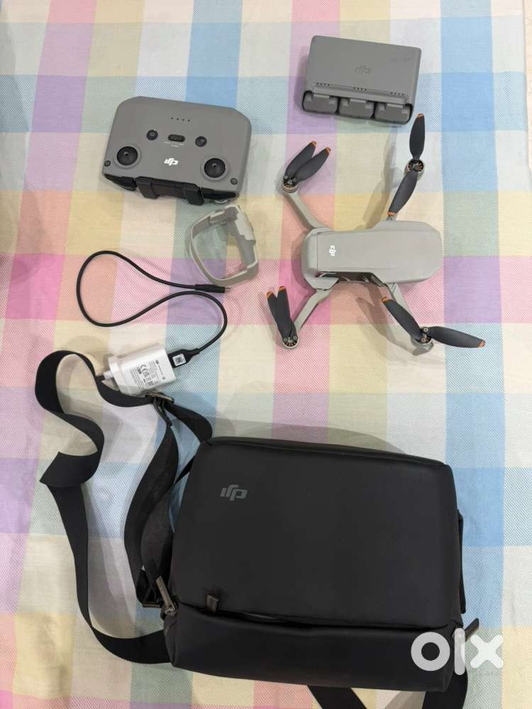 Dji Mini 2 Drone with 3 battery and Bag