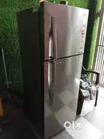 Double door fridge in good condition