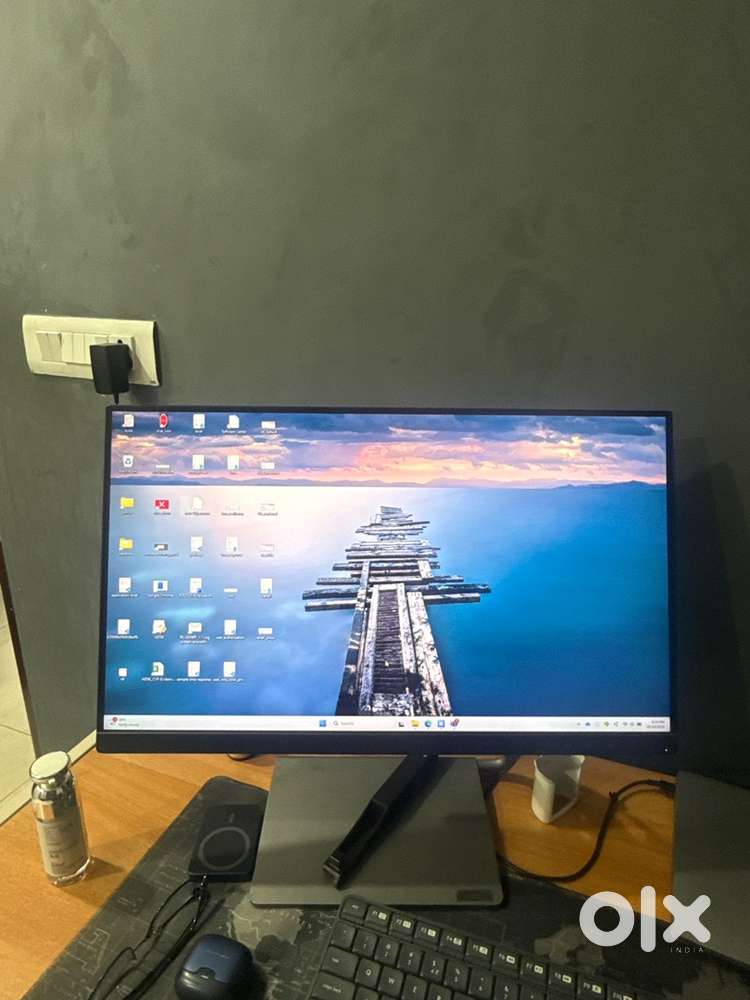 Lenevo 24 inch Monitor