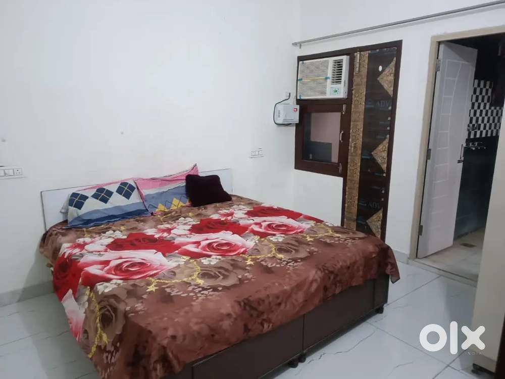 2bhk fully furnished for family and girls