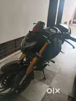 Nyi bike hai 1st owner koi problem nhi hai
