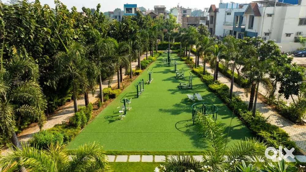 Plots available in Santoshi Nagar