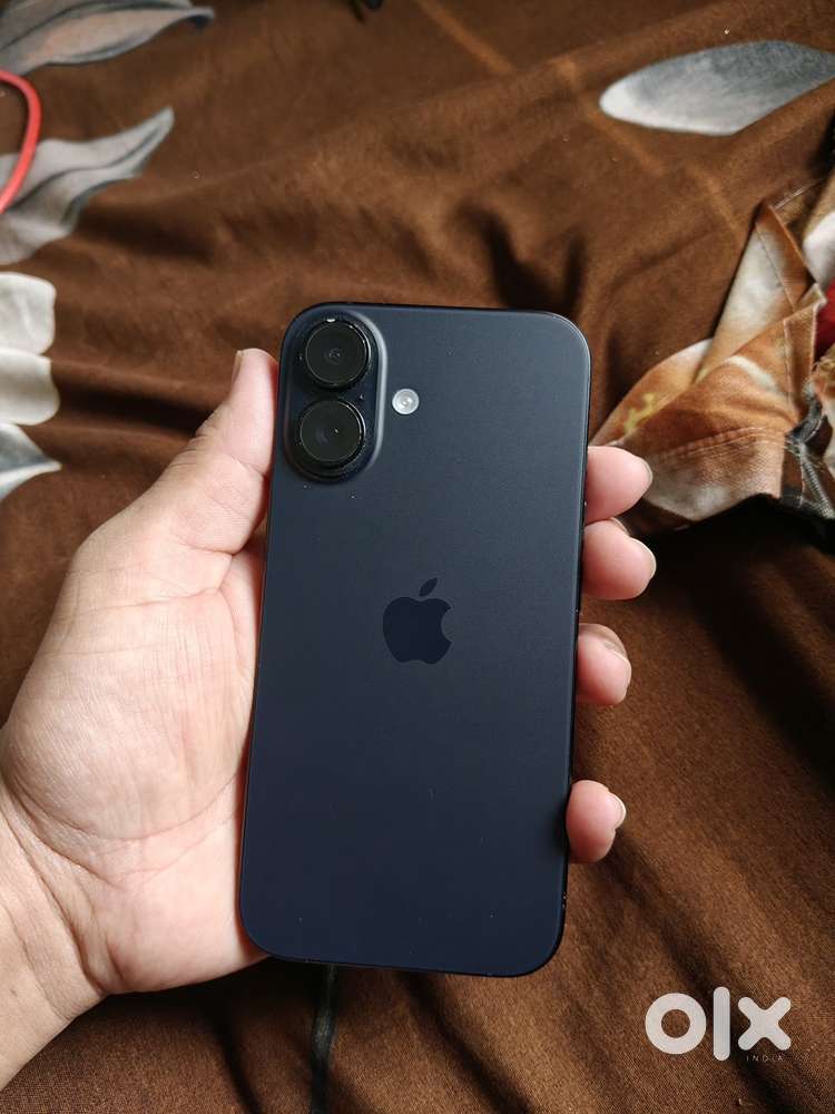 16 - 256GB Black colour