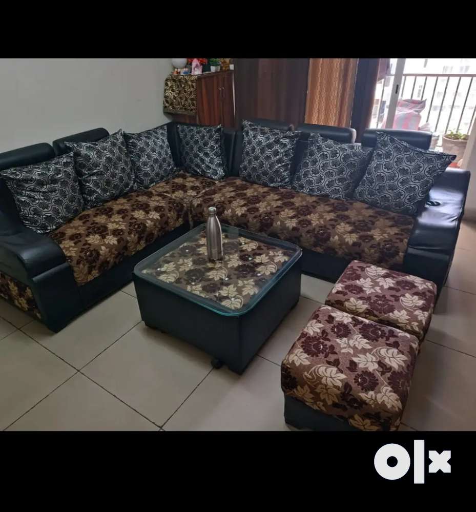 For Sale 9 Seater Sofa with centre table 12k