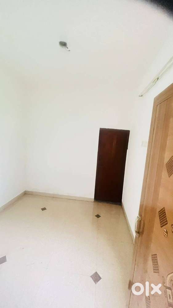 2 BHK house for lease