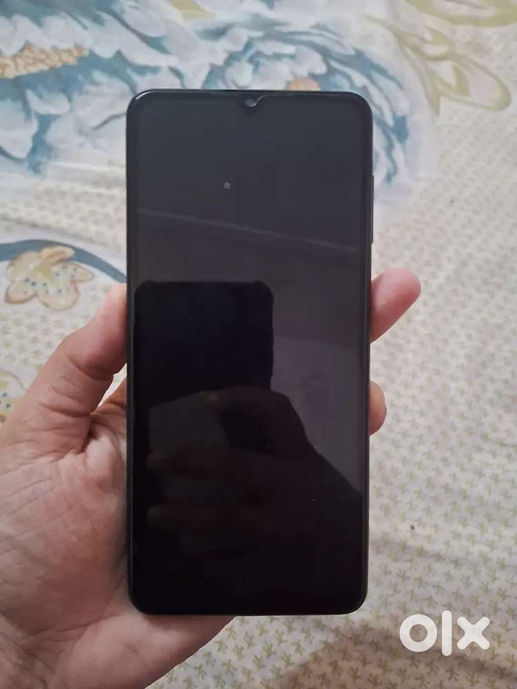 M32 4g phone