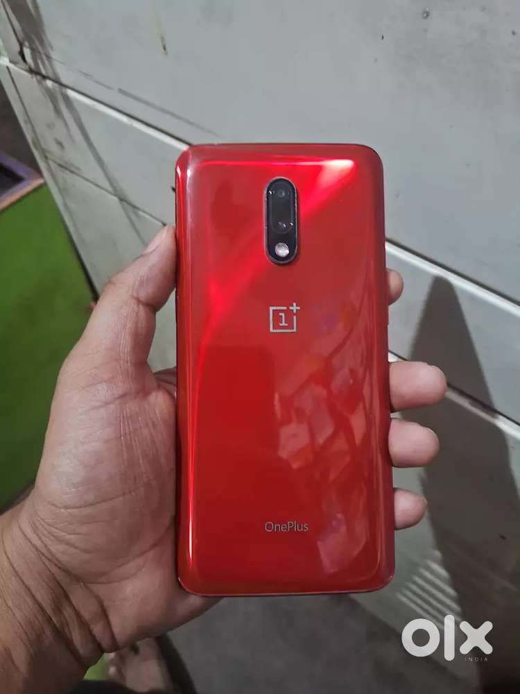 256 GB display fingerprint new condition bill charger hai