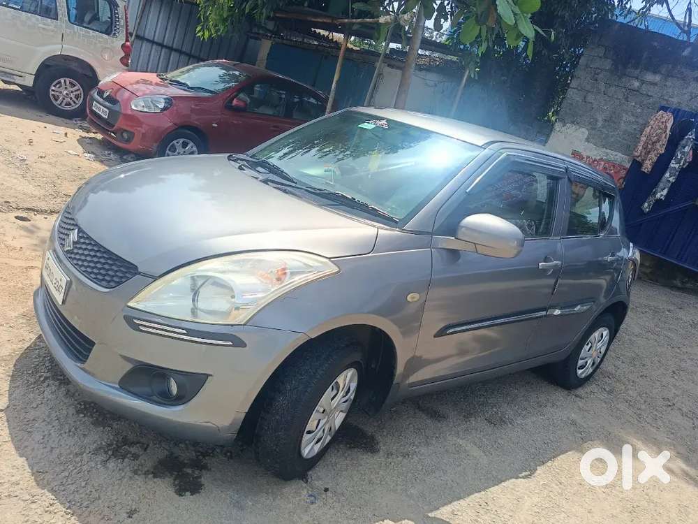 Maruti Suzuki Swift LXI 2012