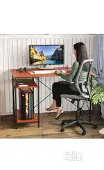 Computer table/ Study desk