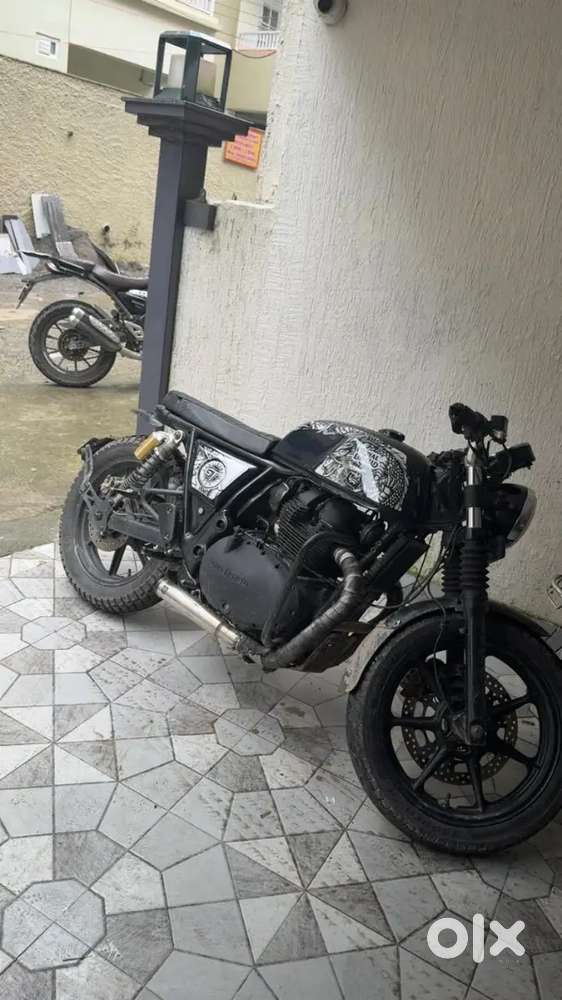 Custom paint job
Ss moto corp 2x2 exhau