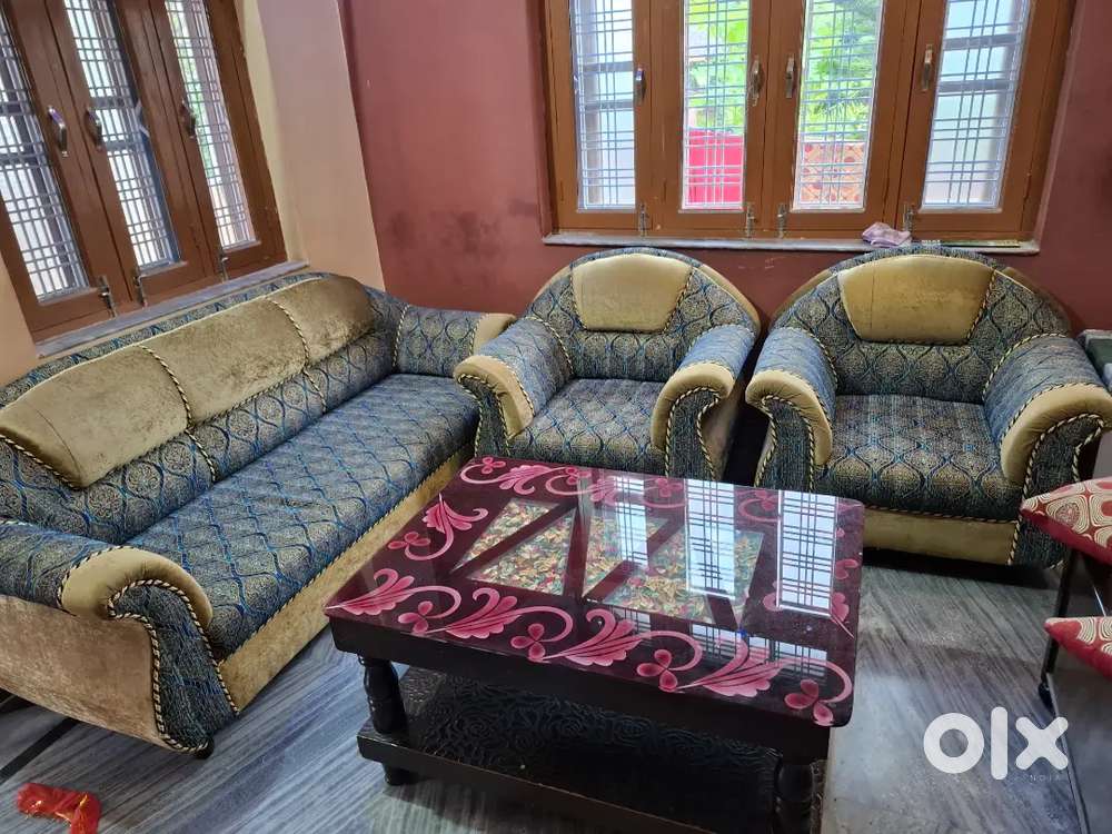 Sofa Set with Central Table