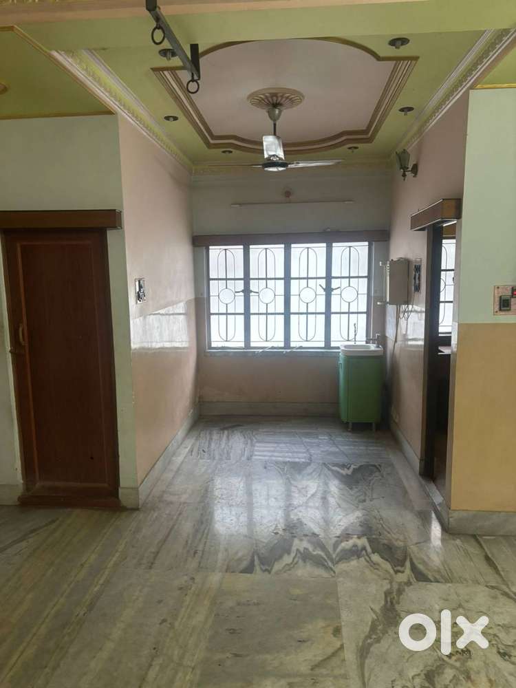 FLAT FOR RENT AT UTTARPARA SHIBTALA (NEAR RATION SHOP)