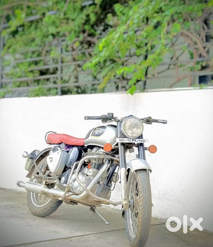 Good bike good engine silver glows colour second hand good condition