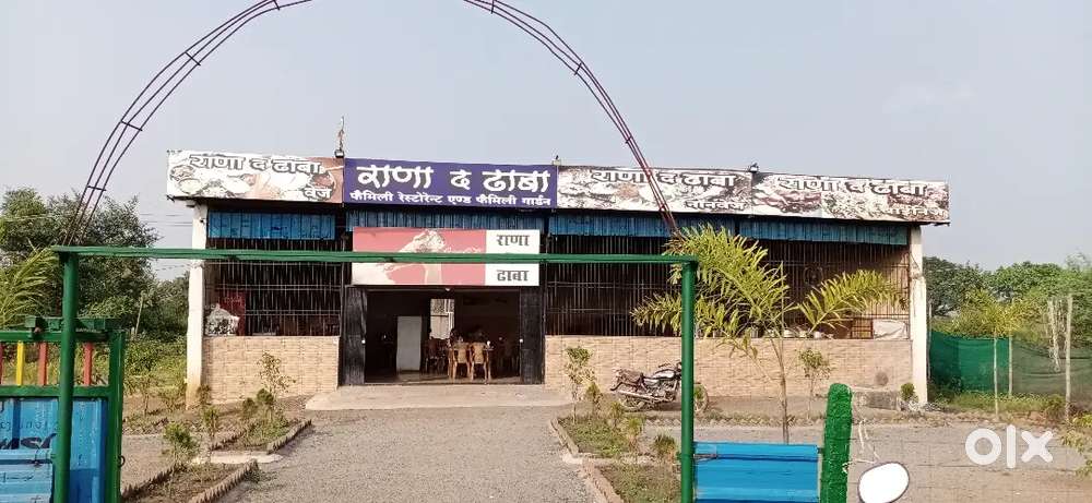 रेस्टोरेंट में काम करने के लिए कुक और वेटर की आवश्यकता है