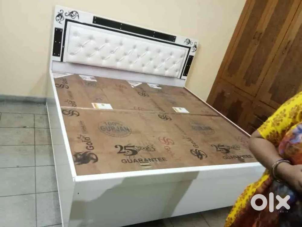 Upto 70% of buy new double bed with box 5990/-