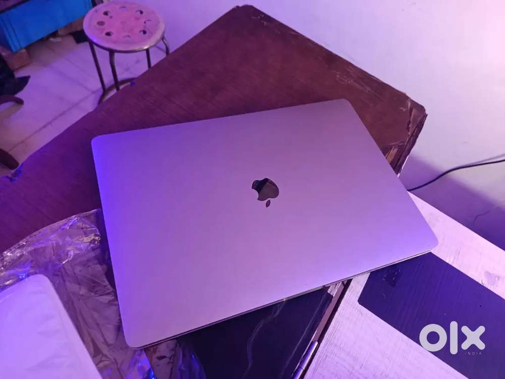 MACBOOK PRO 2019 i7 16/512gb