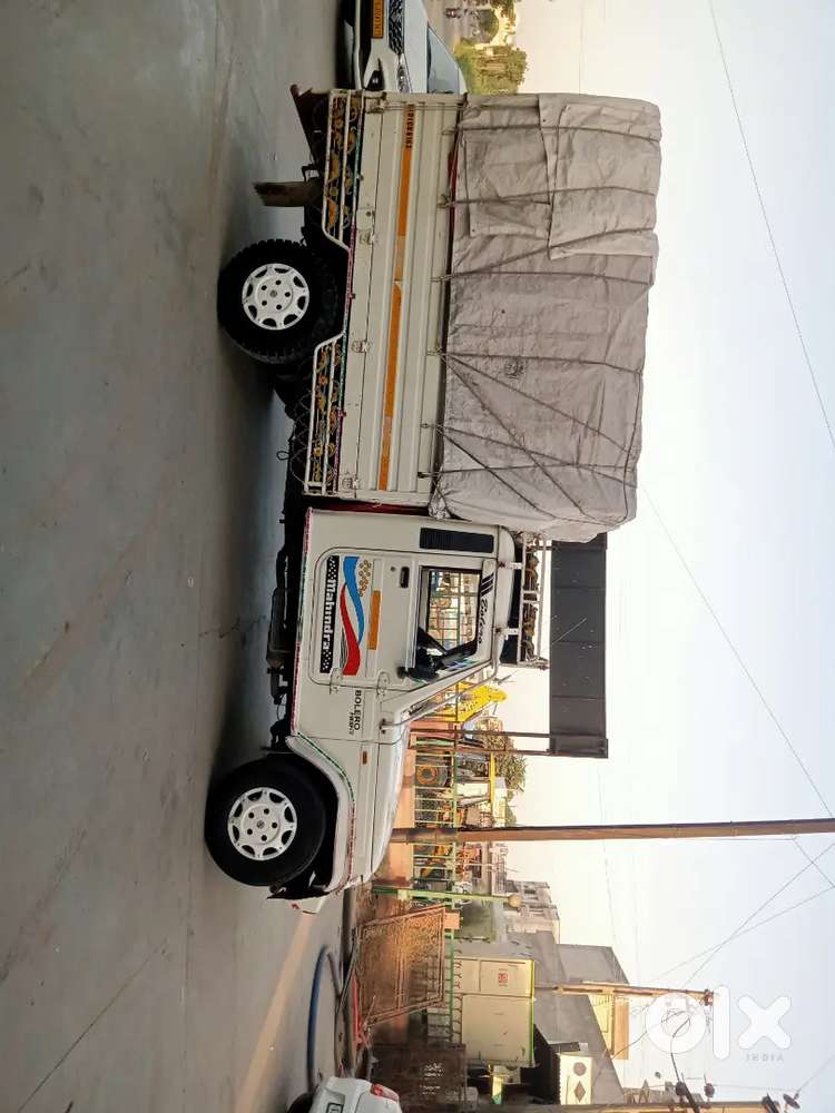 Model 2011 condition 100% km 100000 insurance full passing valid puc