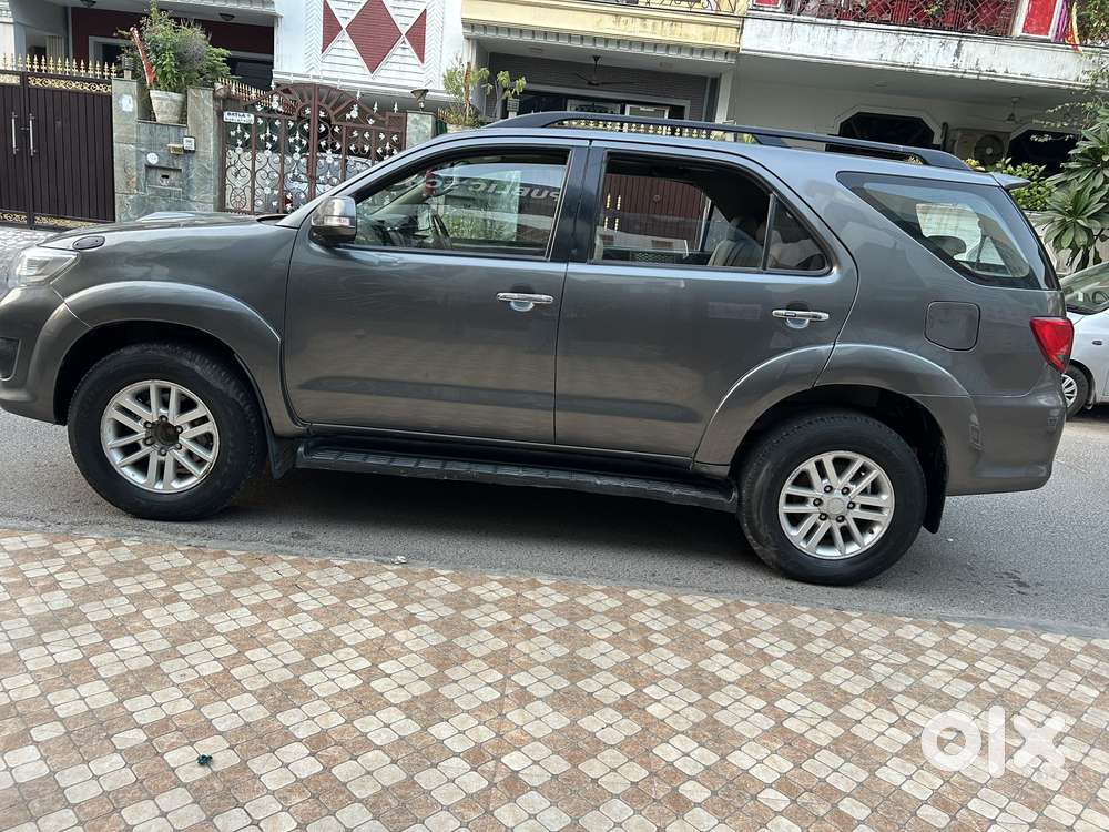 Toyota Fortuner 2011-2016 4x2 Manual, 2012, Diesel