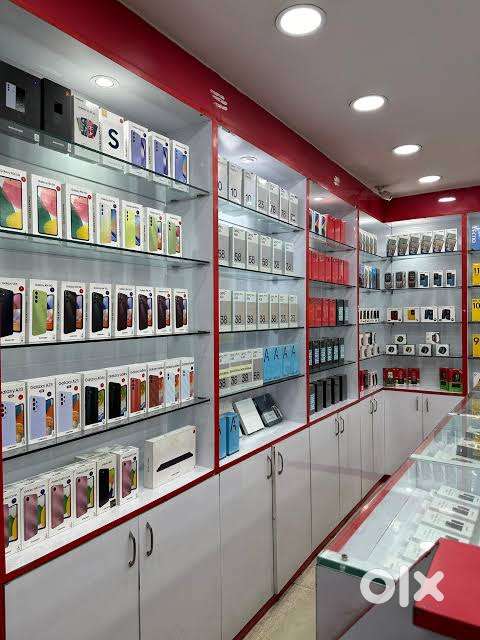 Wanted Male Sales Staff @ Mobile shop