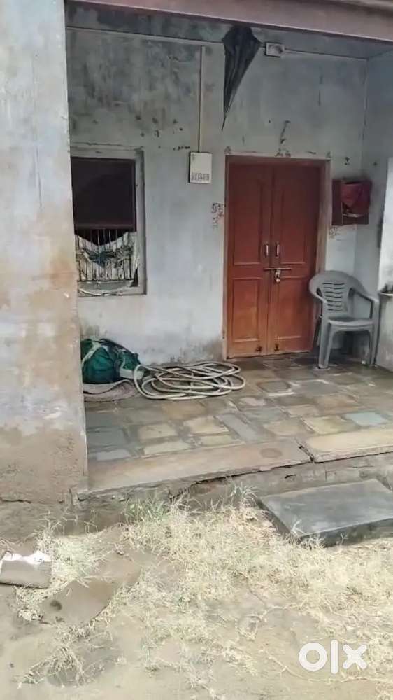 Flot me Makan bane h fatehpur me h ye