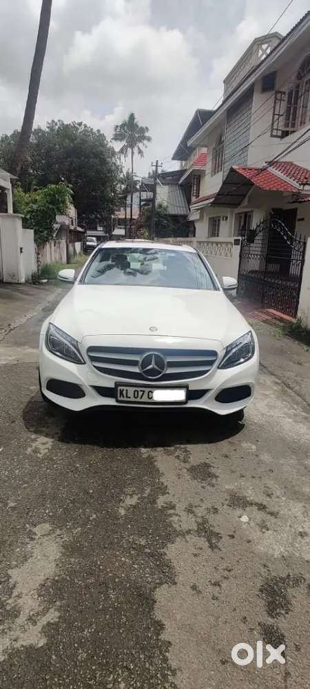 Mercedes-Benz C-Class 2016 Diesel 52499 Km Driven