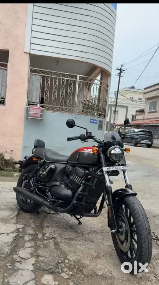 Jawa Yezdi Roadster brand new bike & condition