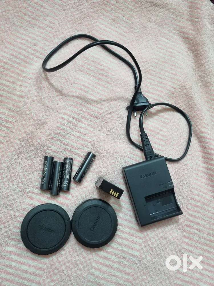 Canon EOS R10 with 18-150mm Lens + Flash + Bag – Mint Condition