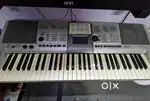 Yamaha E 403 keyboard