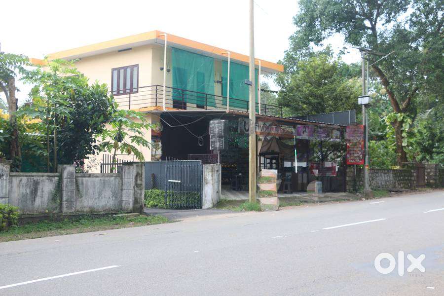 Commercial land 16 cent near Ettumanoor-Pattithanam MC road 14 lakh/ce