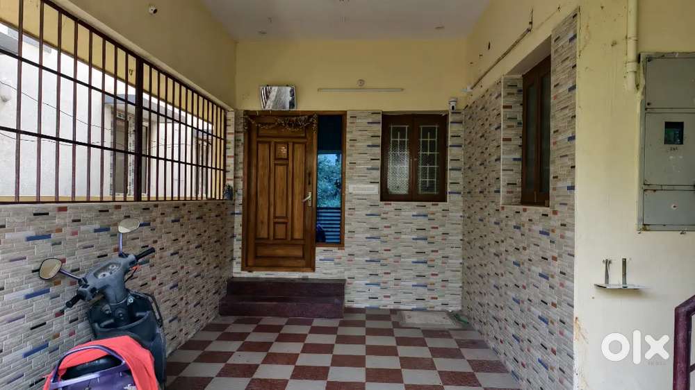 Pg for working professionals and students (ladies only)