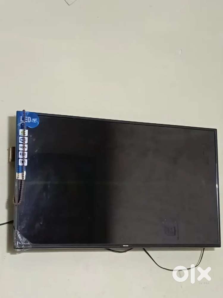 Lcd 43 inch white house Android YouTube Netflix jio hotstar... .