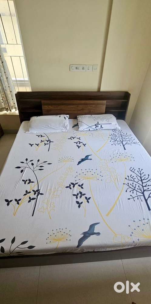 King size Wakefit orthopedic mattress