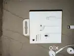 Original Apple wired earpods with bill and box. 7 days old only.