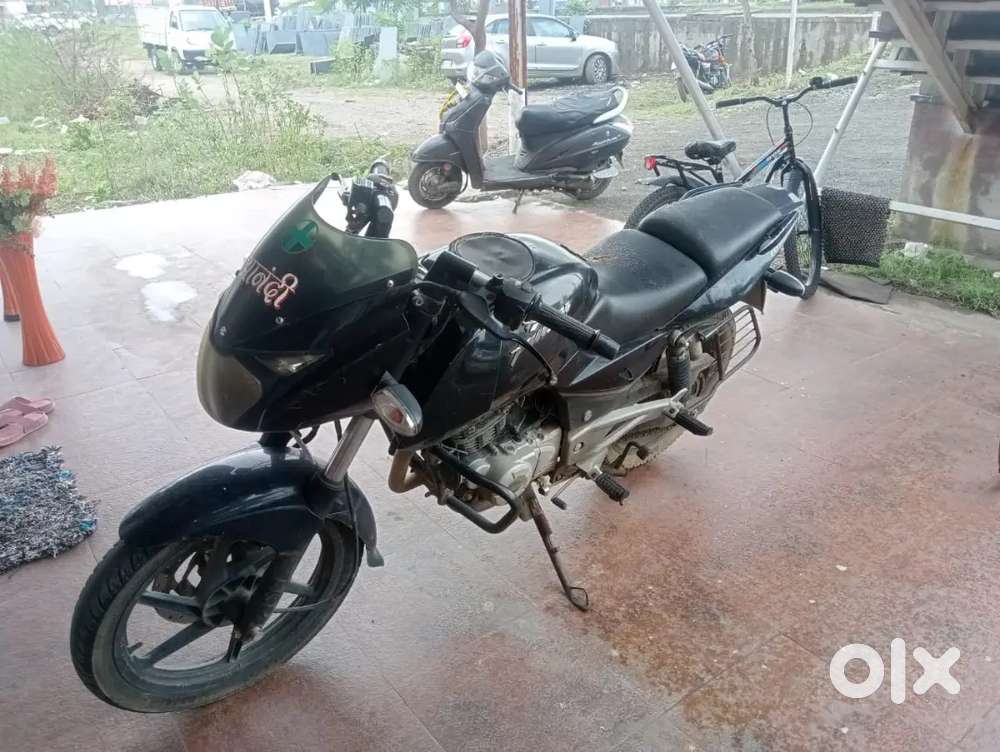 Sell Pulsar 180 cc black