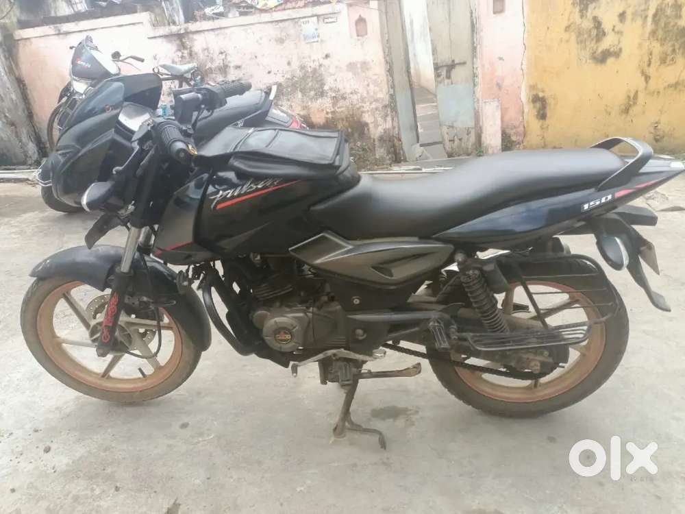 Pulsar 150