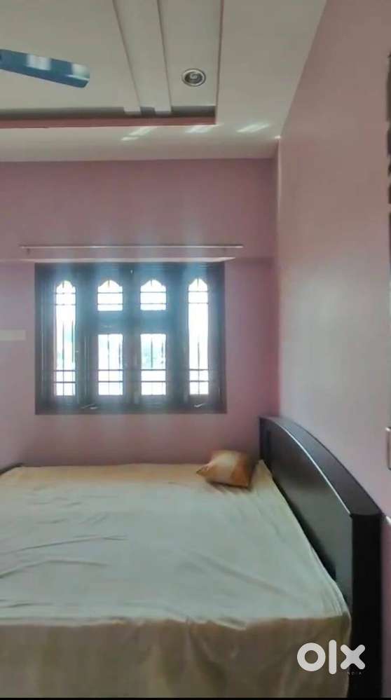 full furnished 2BHK nearby Bhatagon Chowk for family