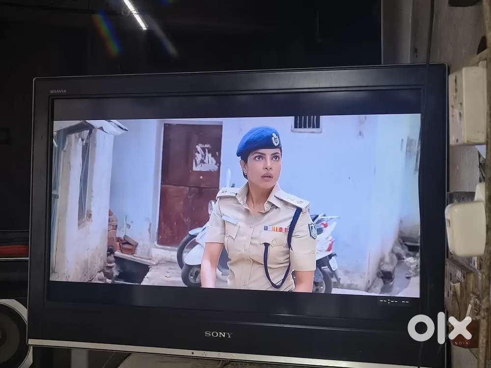 Sony Bravia LCD TV 32 Inches in Working Condition